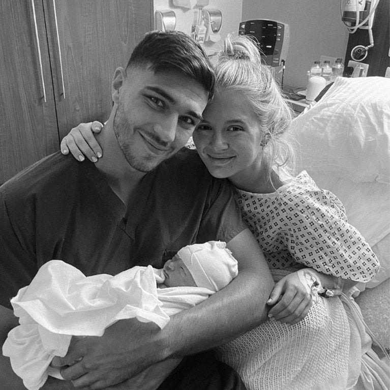 Molly-Mae Hague Chooses SnuzPod4