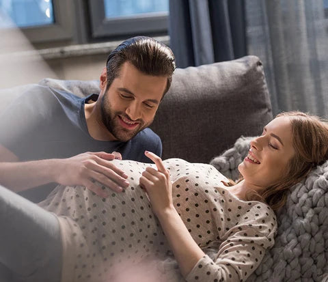 How to Host a Simple Gender Reveal at Home: Ideas for Themes, Decorations & Cakes