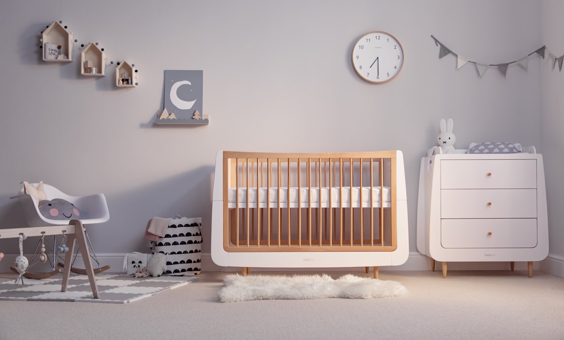 Baby wardrobes & changing tables with drawers