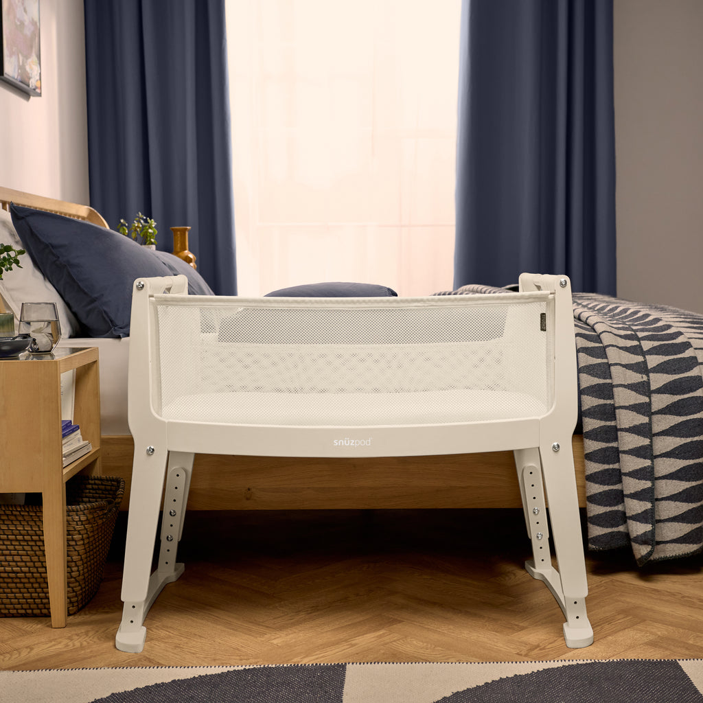 SnuzPod Studio Bedside Crib Vienna
