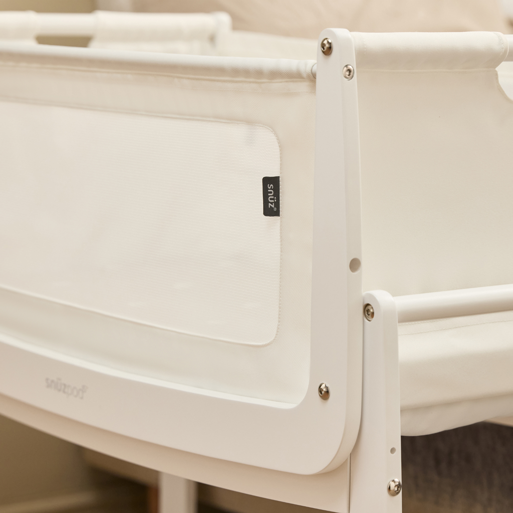 SnuzPod5 Bedside Crib White