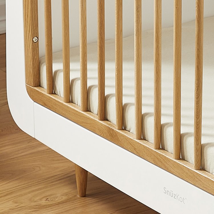 SnuzKot Skandi Cot Bed 'Oak'