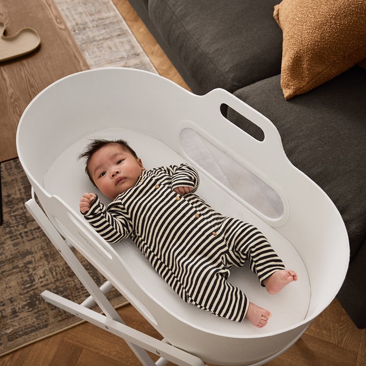 SnuzBaskit White Moses Basket
