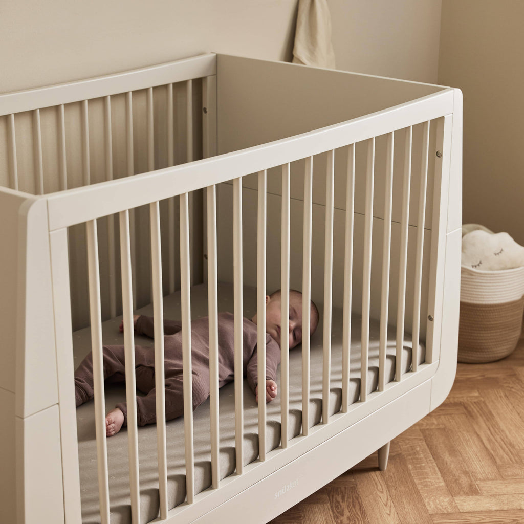 SnuzKot Skandi Cot Bed Cashmere