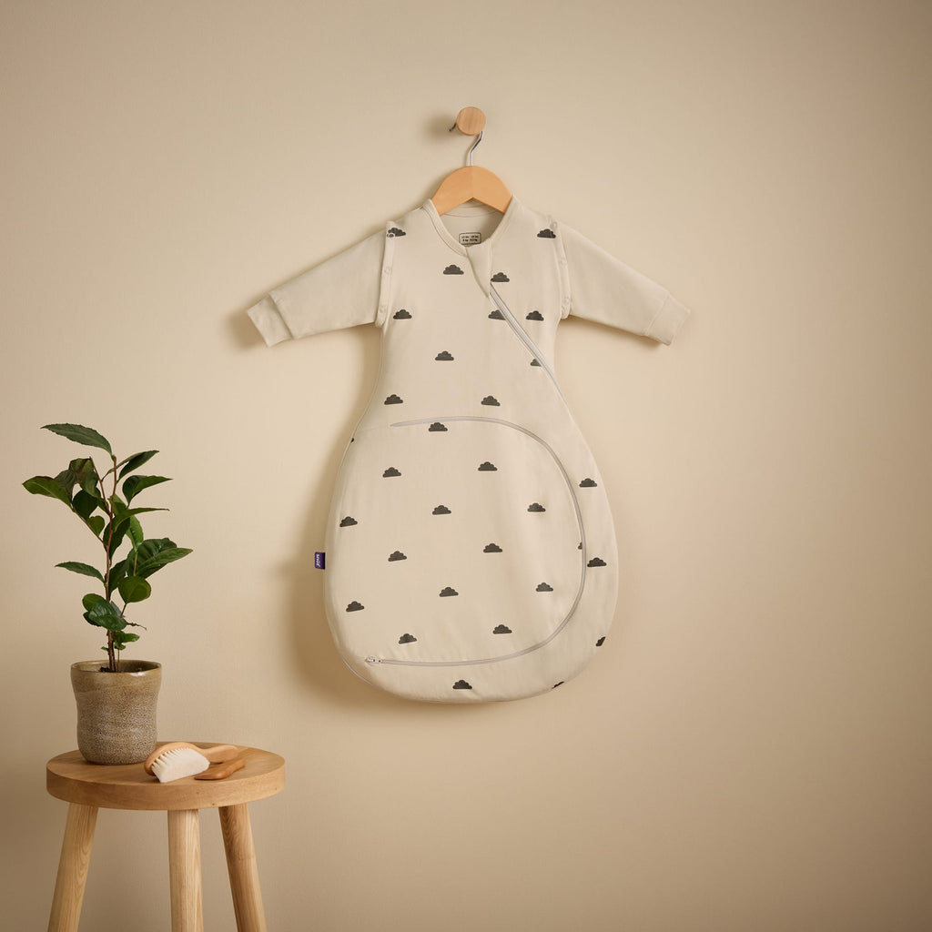 SnuzSwaddle 3-in-1 newborn swaddle bag - 1 TOG, Sand Cloud
