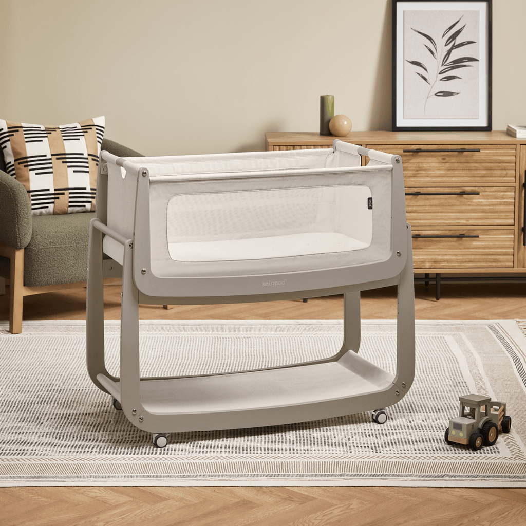 SnuzPod5 Bedside Crib Pebble