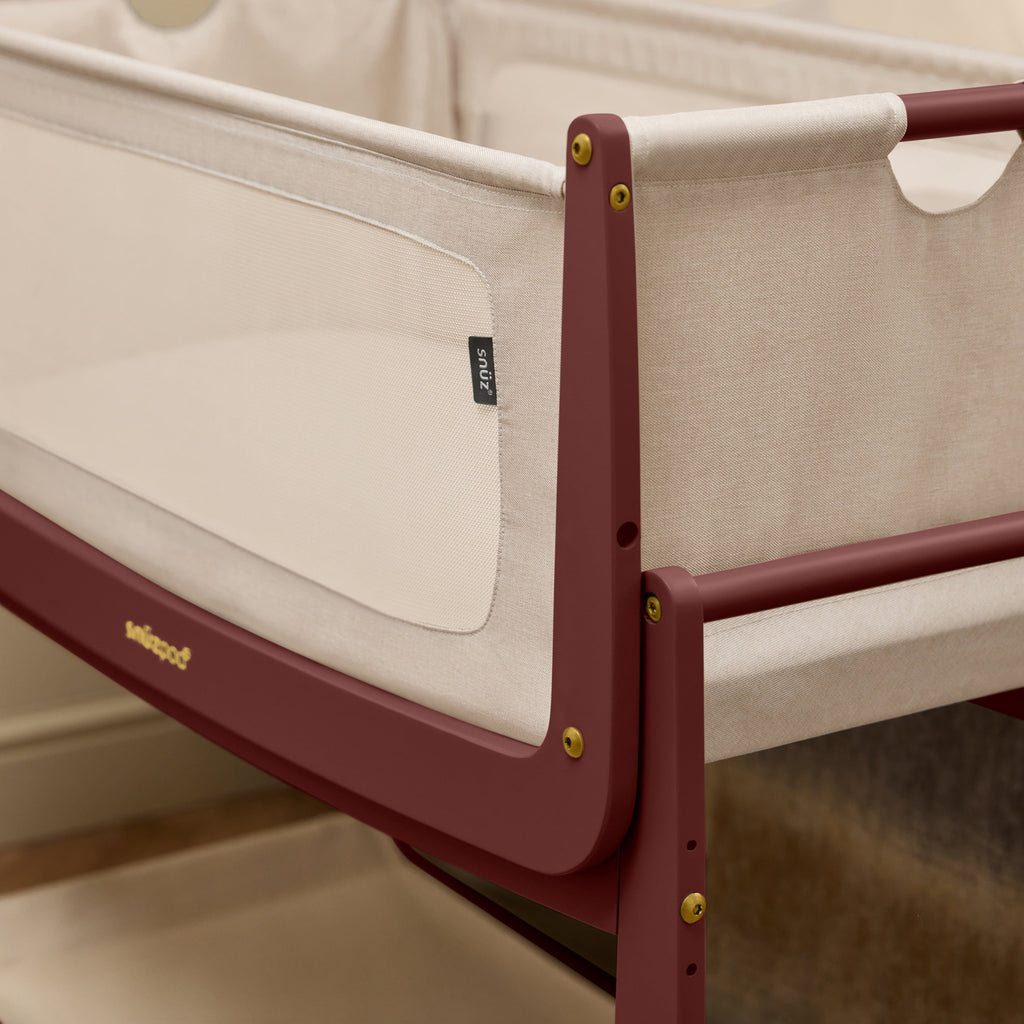 SnuzPod5 Bedside Crib Rouge
